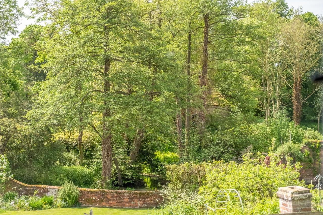 Heavenly 16Th Century Cottage In Pretty Rural Village - Swan'S Nest Boxford  Экстерьер фото